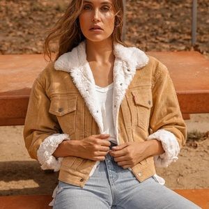 Levi’s heritage Sherpa trucker jacket